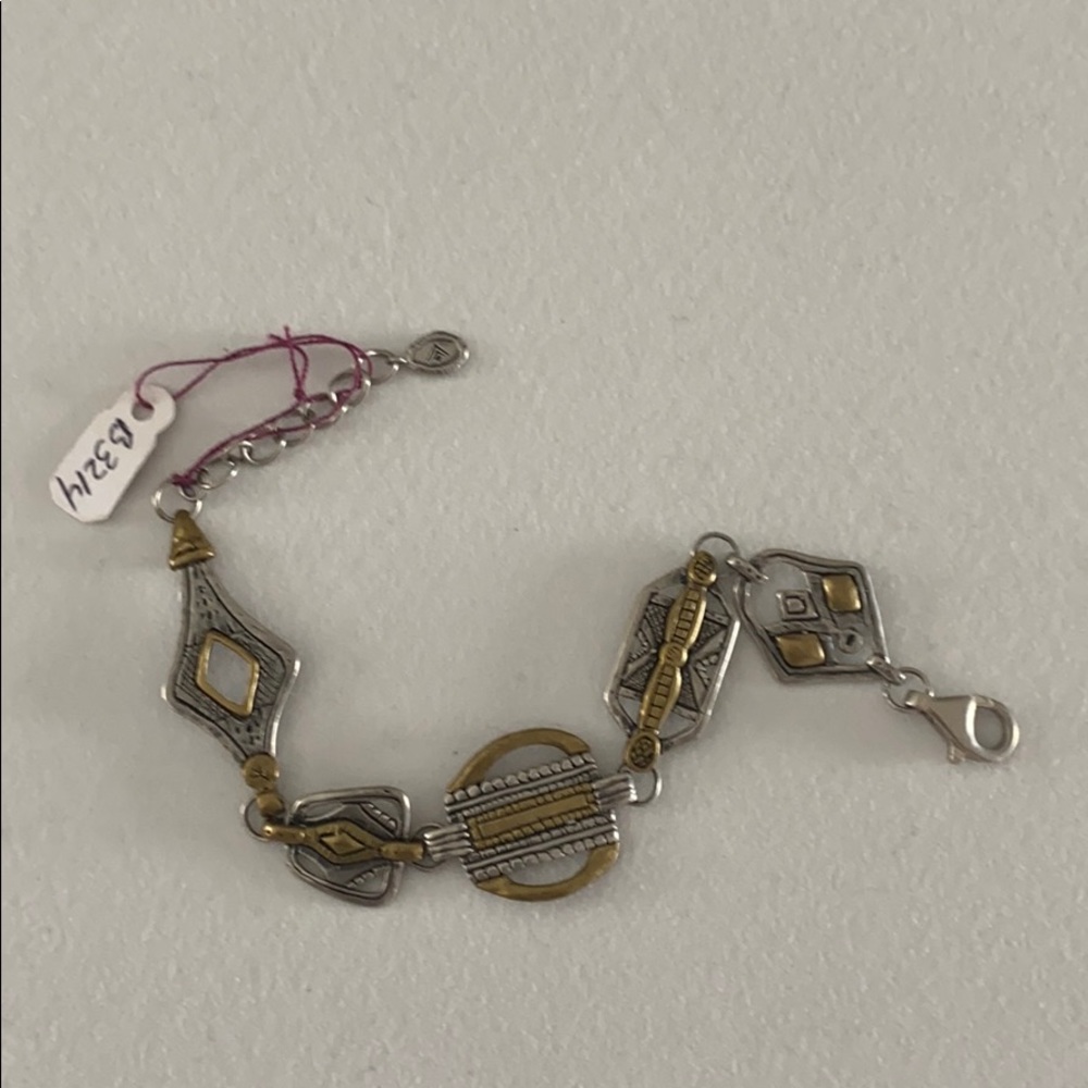 B3214 Globetrotter Bracelet